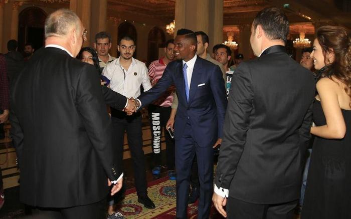 Arda Turan ve Samuel Etoo nikah şahidi oldu