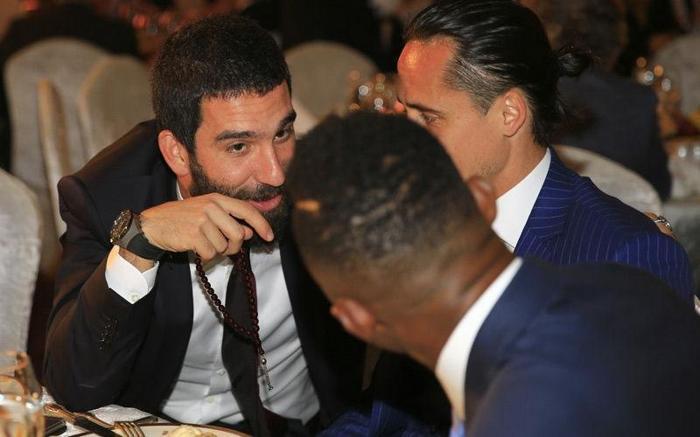 Arda Turan ve Samuel Etoo nikah şahidi oldu