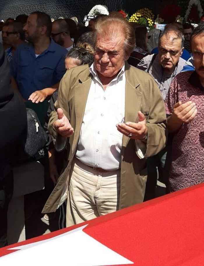 Süleyman Turana veda