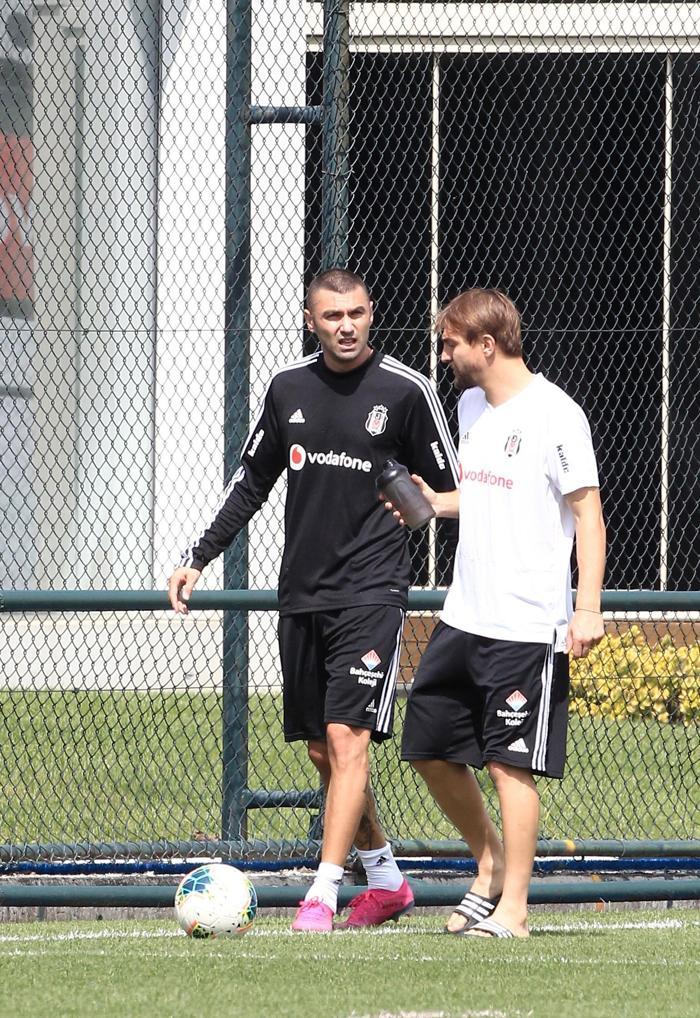 Beşiktaşta son dakika: Burak Yılmaz sahaya indi