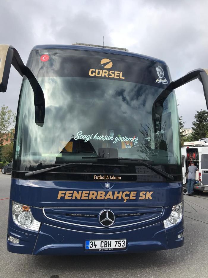 Fenerbahçenin yeni takım otobüsünde dikkat çeken detay