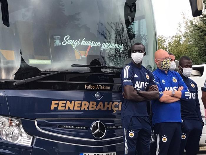 Fenerbahçenin yeni takım otobüsünde dikkat çeken detay