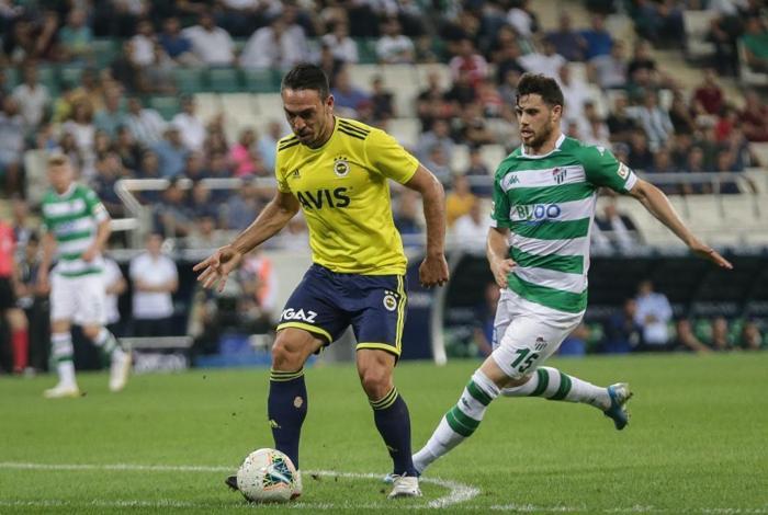 Fenerbahçede flaş gelişme Ersun Yanal 4 ismin kalemini kırdı