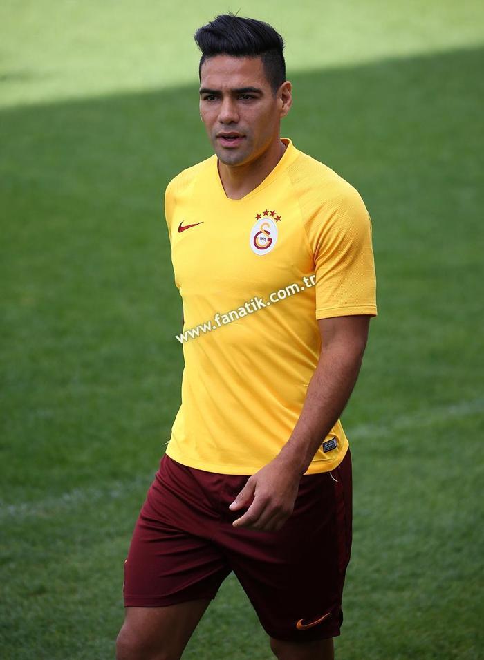 Tüm gözler Falcaodaydı