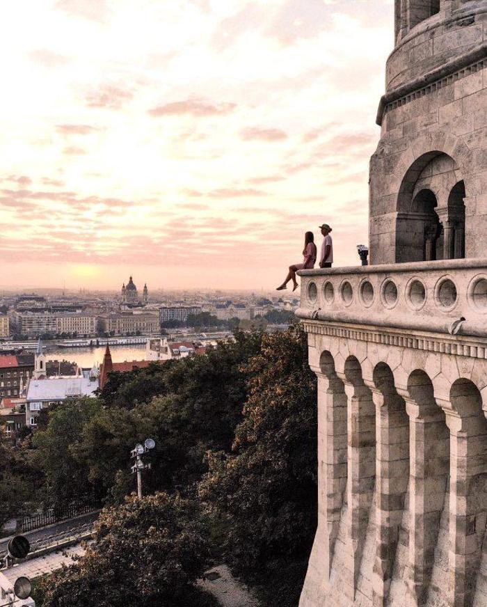 Risk tutkunu fenomen çiftin fotoğraflarına tepki yağıyor