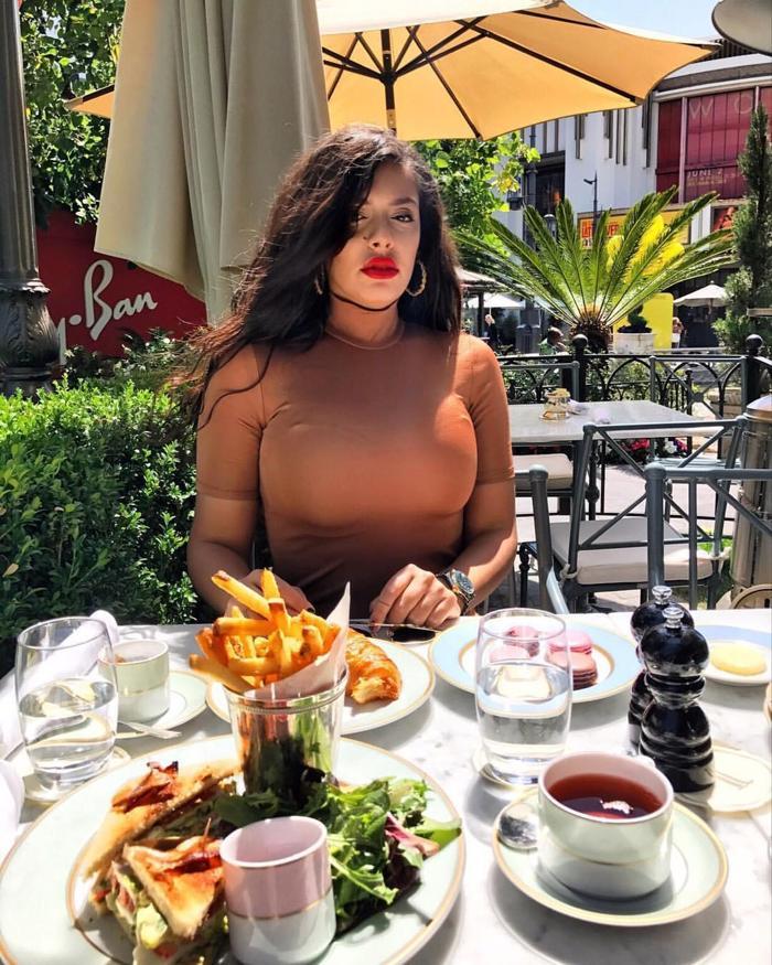 Yağmur Taktaş: Emre Mor evinde görüşme teklif etti