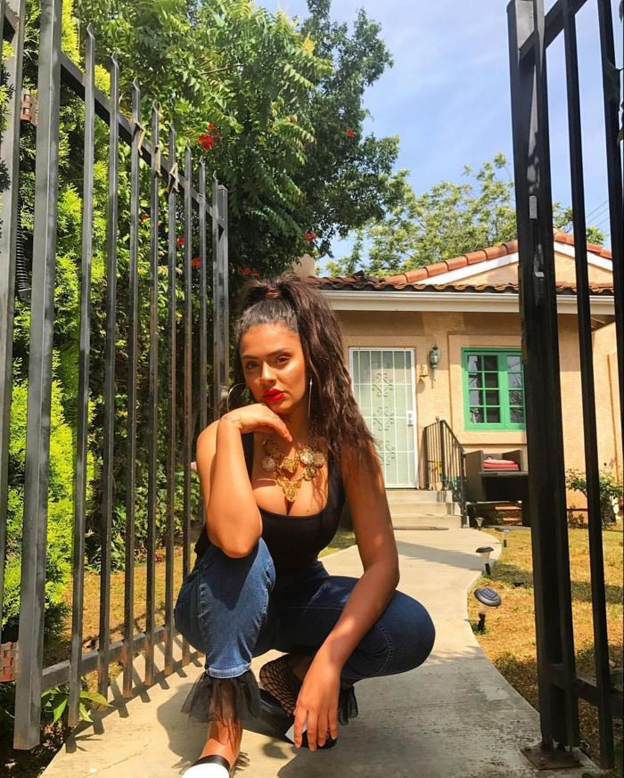 Yağmur Taktaş: Emre Mor evinde görüşme teklif etti