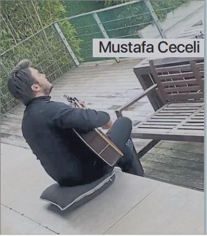 Siteye konser verdi