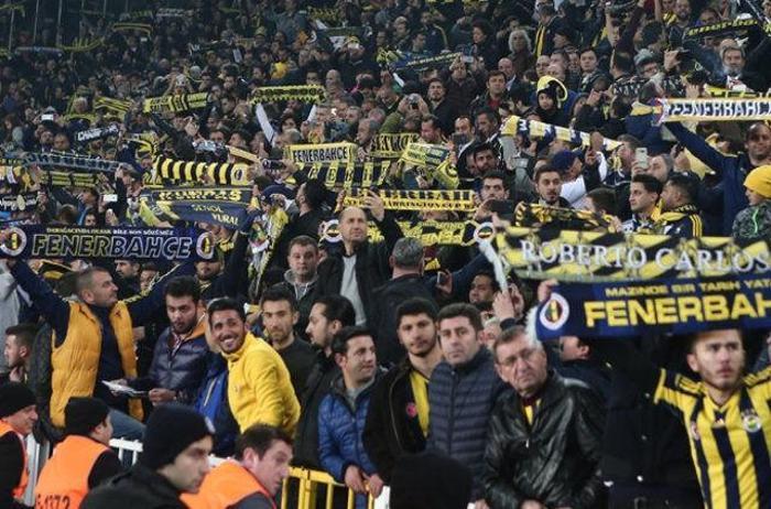 YAŞA GÖRE TARAFTAR DAĞILIMI: