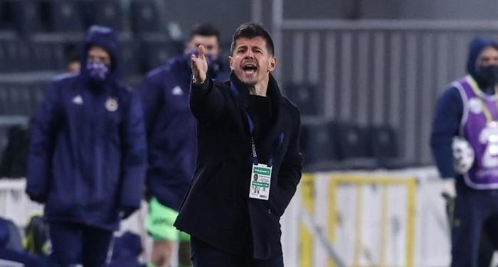 Fenerbahçede ayrılacak isimler netleşmeye başladı