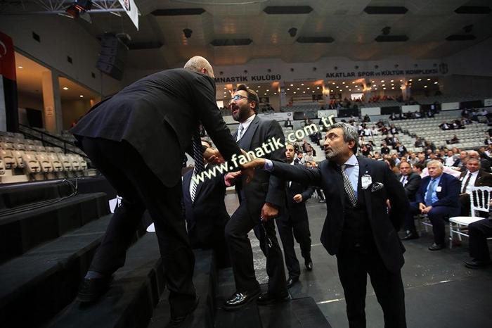 Beşiktaş idari ve mali genel kurulunda olay