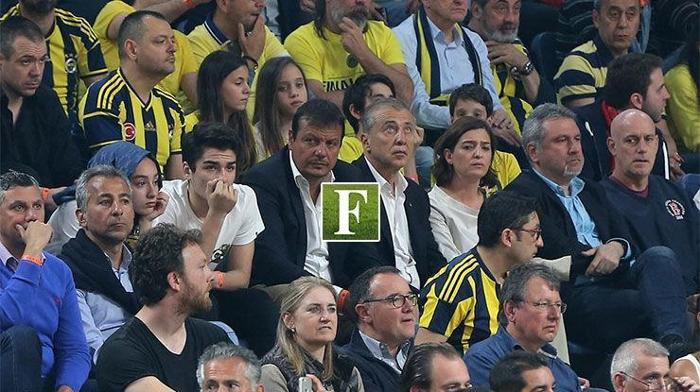 Final Foura ünlüler akın etti