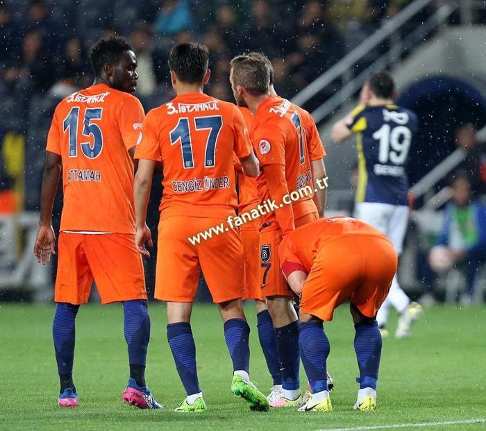 Fenerbahçe - Başakşehir maçından kareler