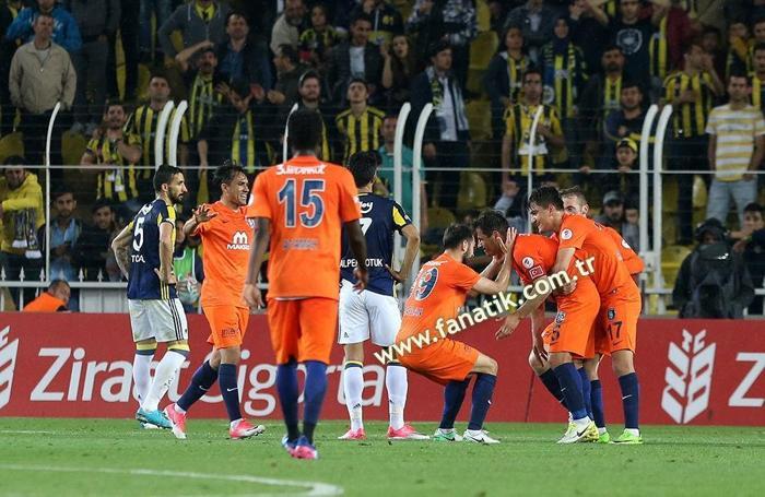 Fenerbahçe - Başakşehir maçından kareler