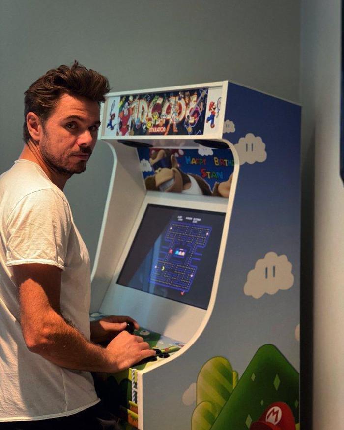 Wawrinka Pacman oynuyor