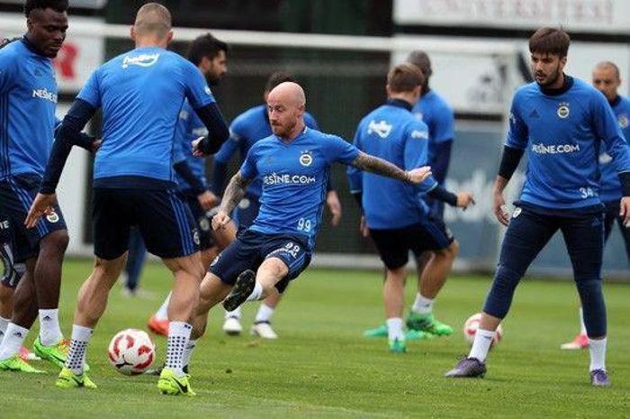Fenerbahçe idmanında Lens şov