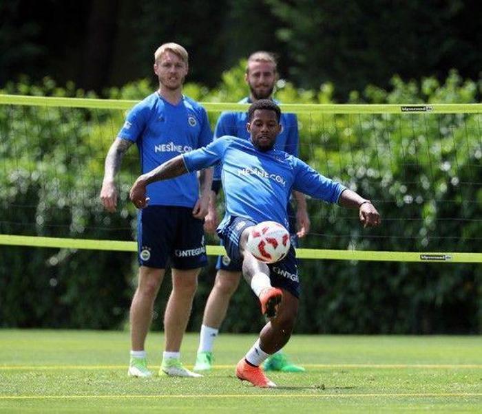 Fenerbahçe idmanında Lens şov
