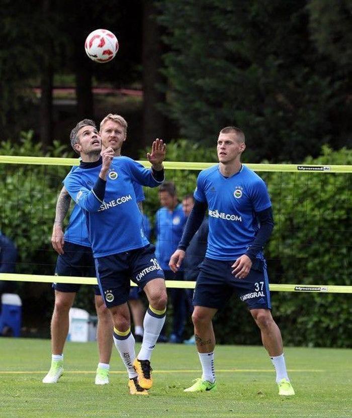Fenerbahçe idmanında Lens şov