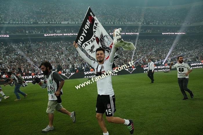 Beşiktaş geçen sene bugün şampiyon oldu
