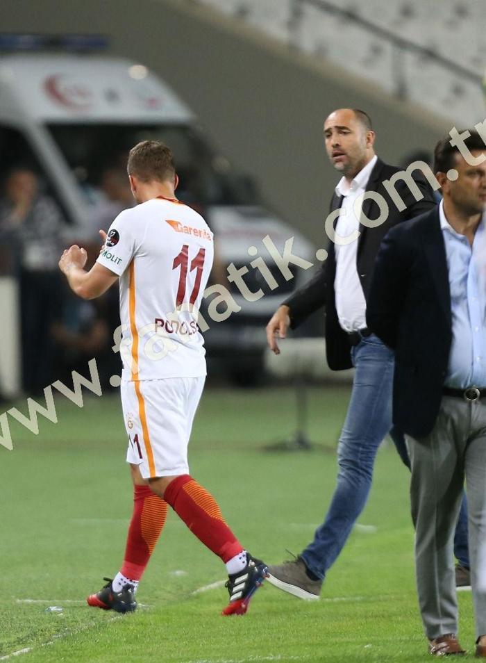 Gaziantepspor maçında Podolski-Tudor krizi