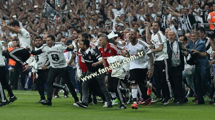Beşiktaş geçen sene bugün şampiyon oldu