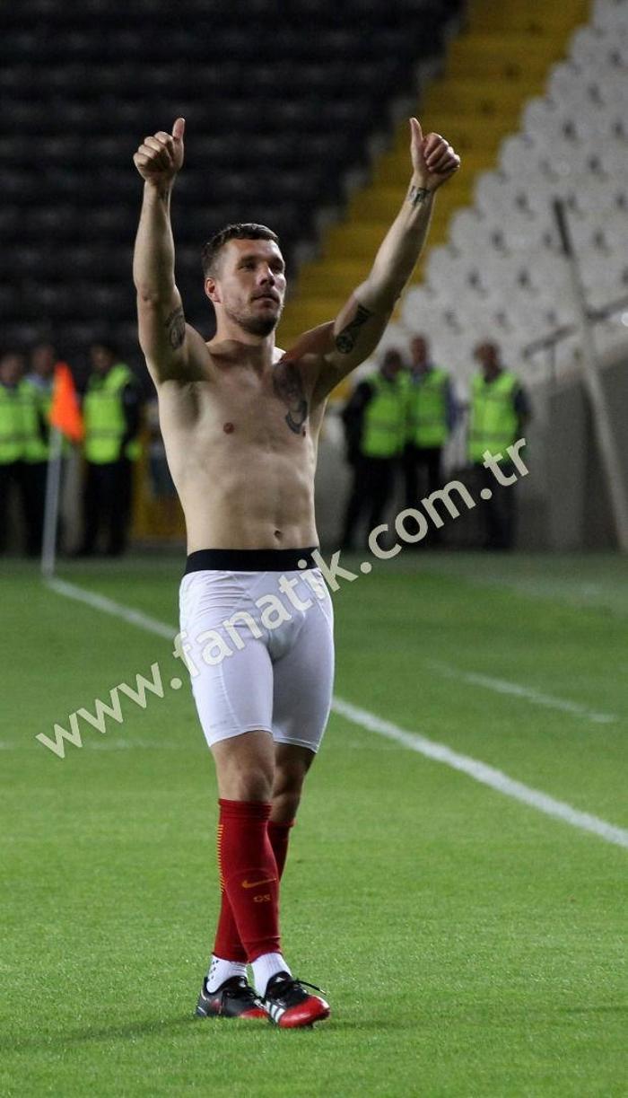 Gaziantepspor maçında Podolski-Tudor krizi