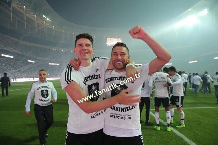 Beşiktaş geçen sene bugün şampiyon oldu