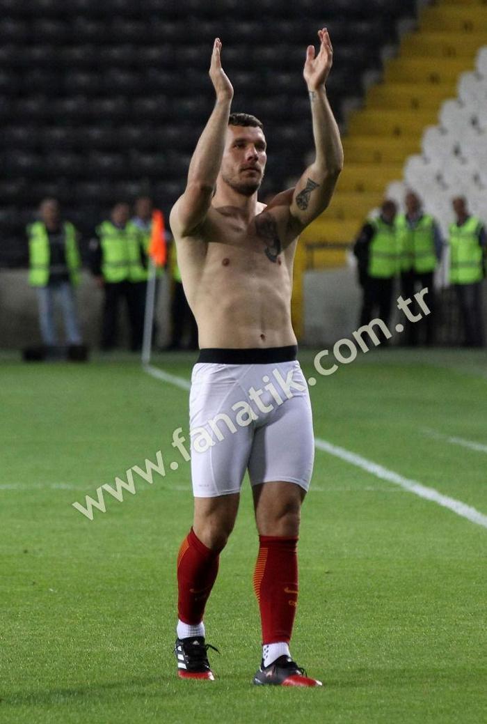 Gaziantepspor maçında Podolski-Tudor krizi