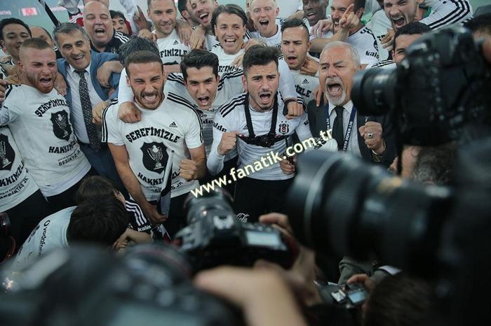 Beşiktaş geçen sene bugün şampiyon oldu