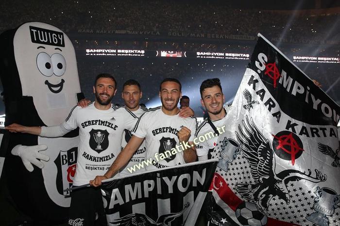 Beşiktaş geçen sene bugün şampiyon oldu
