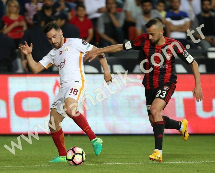 Gaziantepspor maçında Podolski-Tudor krizi