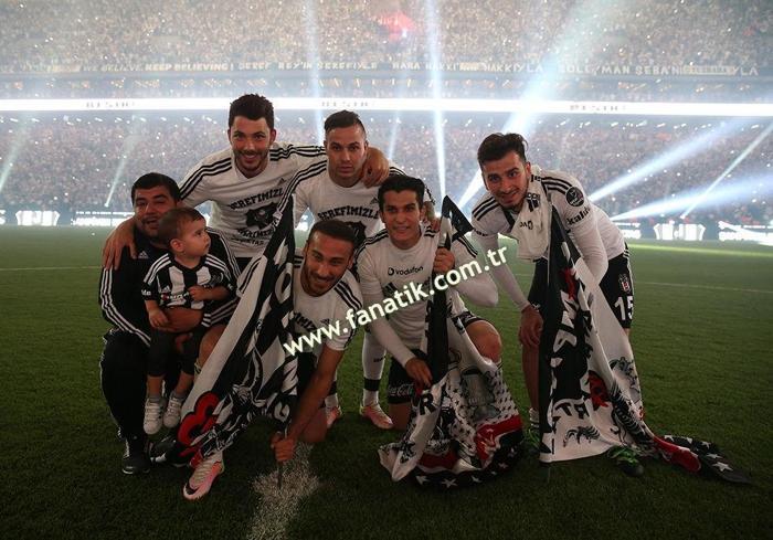 Beşiktaş geçen sene bugün şampiyon oldu