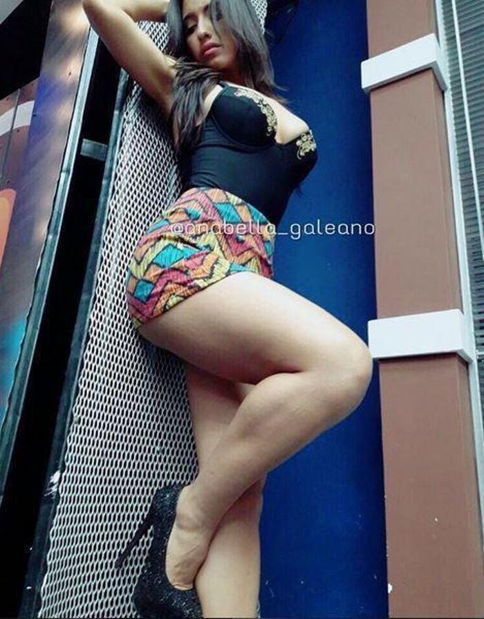 Seksi sunucu Annabella Galeano