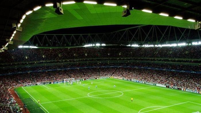 Gizemli futbolcu açıkladı: Uçak personeliyle seks partisi yaptılar