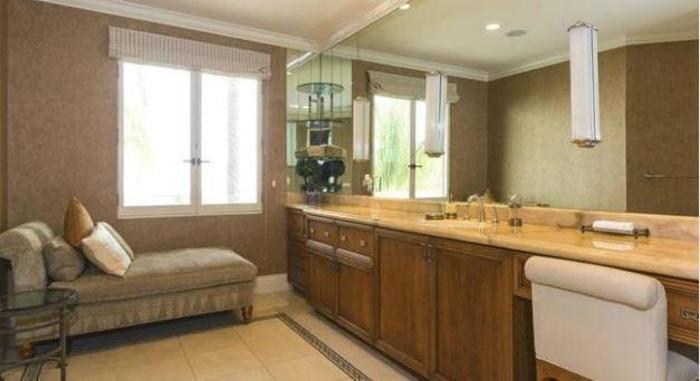 NBA yıldızının başı porno şirketiyle dertte