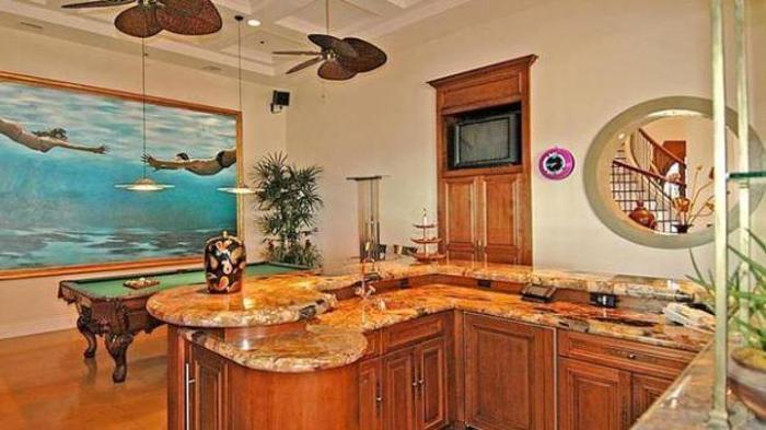 NBA yıldızının başı porno şirketiyle dertte