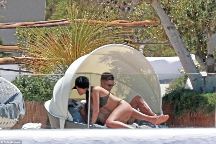 Cristiano Ronaldo sevgilisi Georgina Rodriguez tatilde