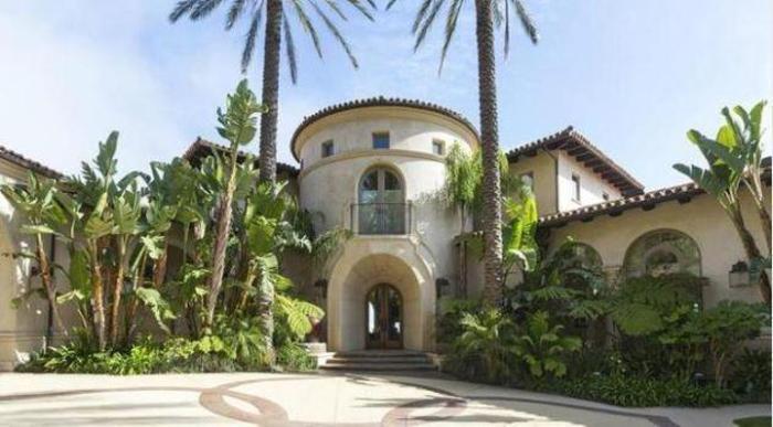 NBA yıldızının başı porno şirketiyle dertte