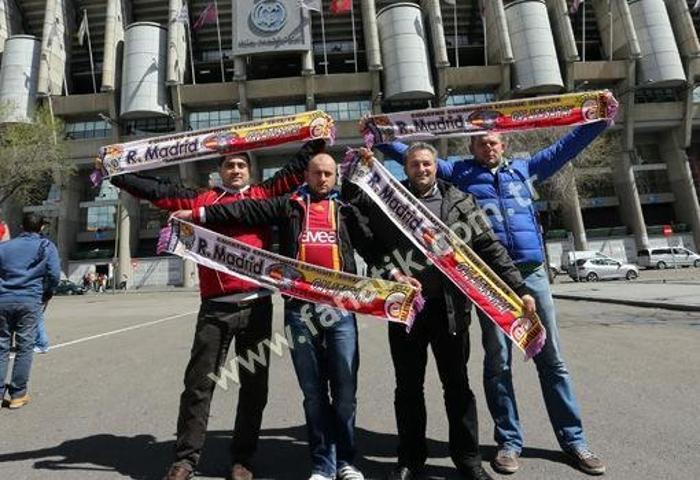 Madridden Sarı Kırmızı kareler