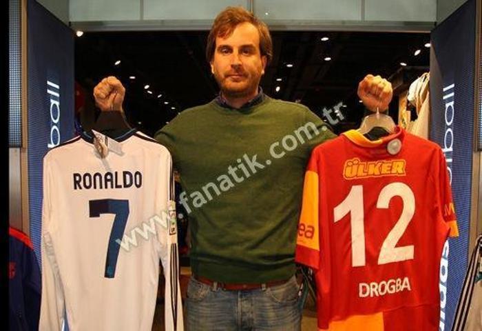 Madridden Sarı Kırmızı kareler