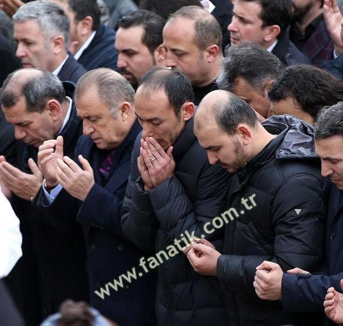 Umut Bulutun babası Kemal Bulutun cenazesinden kareler...
