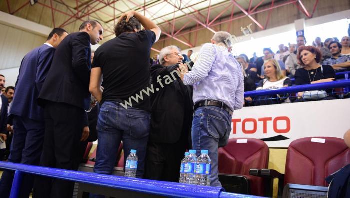 Aziz Yıldırımın Işık Eyigüngöre attığı tokadın görüntüleri