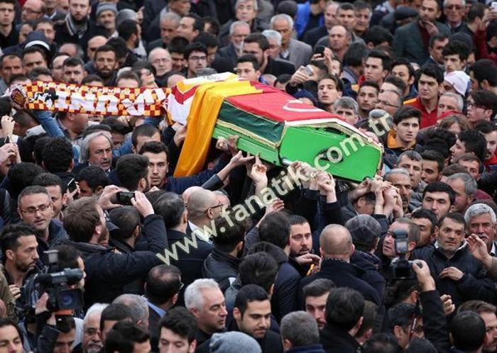 Umut Bulutun babası Kemal Bulutun cenazesinden kareler...