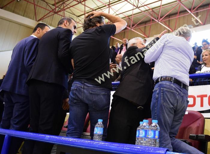 Aziz Yıldırımın Işık Eyigüngöre attığı tokadın görüntüleri