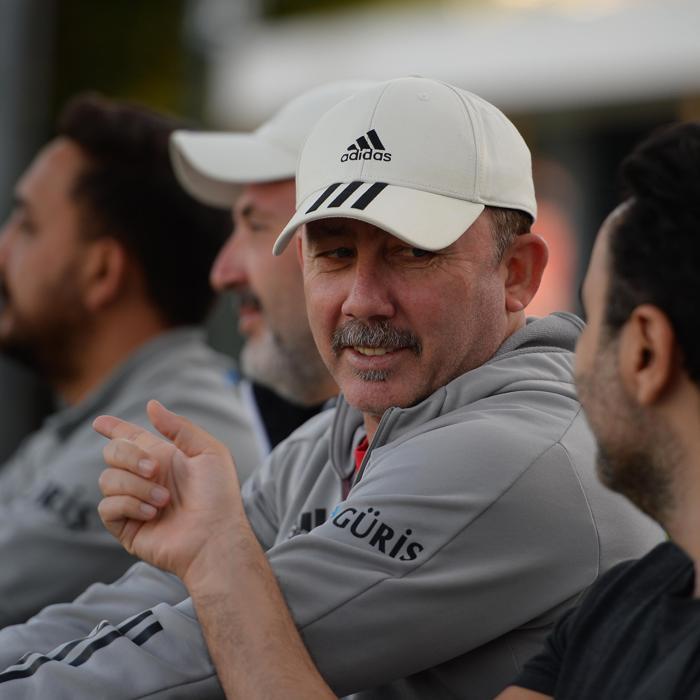 Beşiktaşta Sergen Yalçından son dakika kararı Forvette kim oynayacak