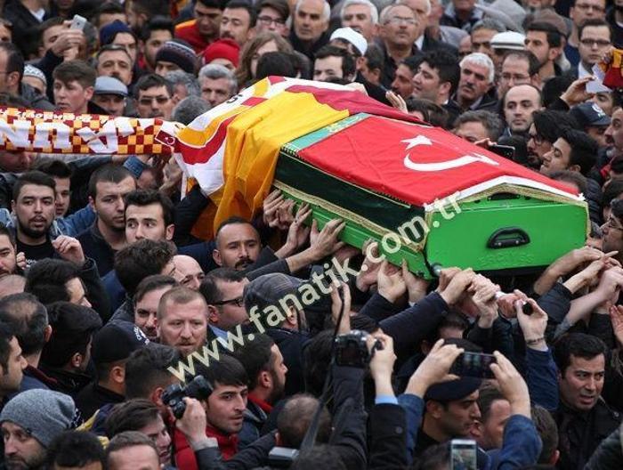 Umut Bulutun babası Kemal Bulutun cenazesinden kareler...