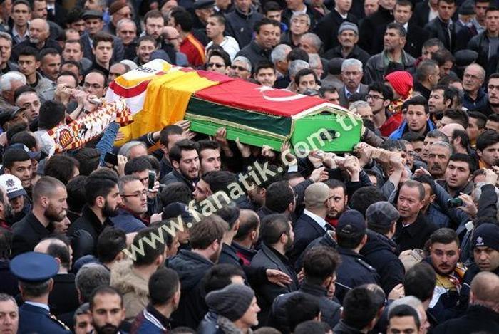 Umut Bulutun babası Kemal Bulutun cenazesinden kareler...