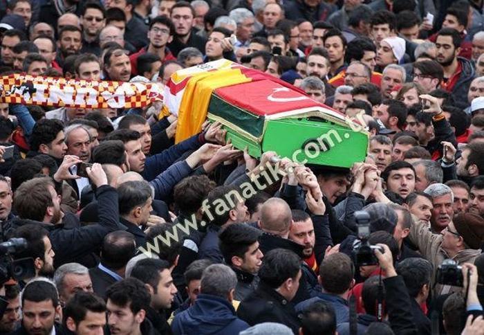 Umut Bulutun babası Kemal Bulutun cenazesinden kareler...