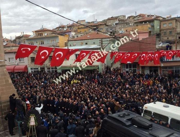 Umut Bulutun babası Kemal Bulutun cenazesinden kareler...
