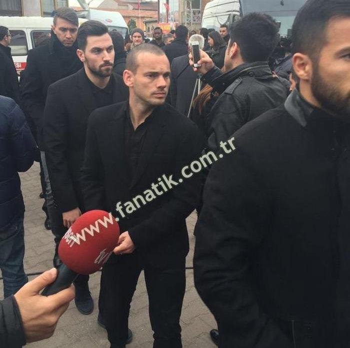 Umut Bulutun babası Kemal Bulutun cenazesinden kareler...